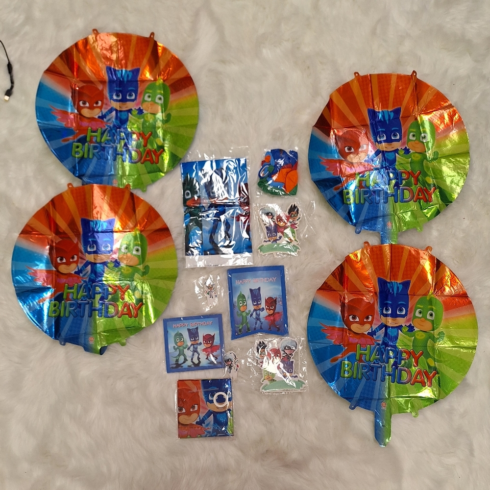Pj Masks party decoration 13pc kit- New in package - Picture 2 of 3